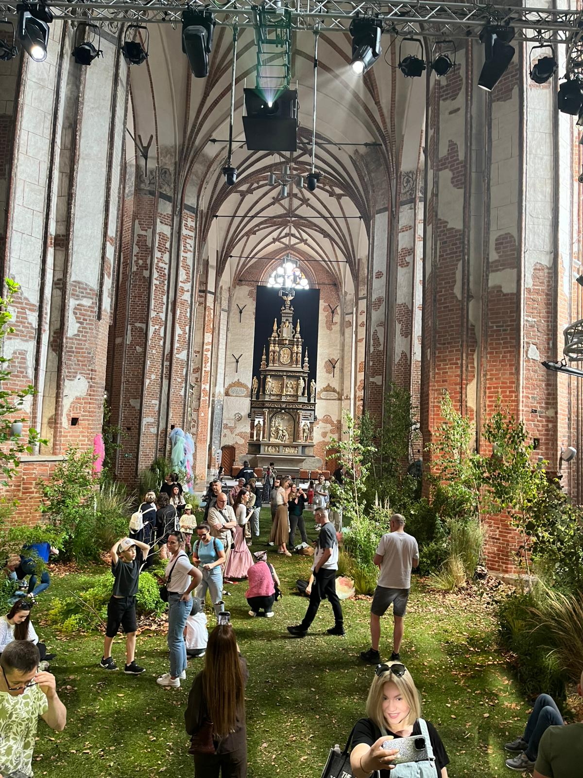 4feb8be60-01d7-4eb9-889e-6424c09bb888